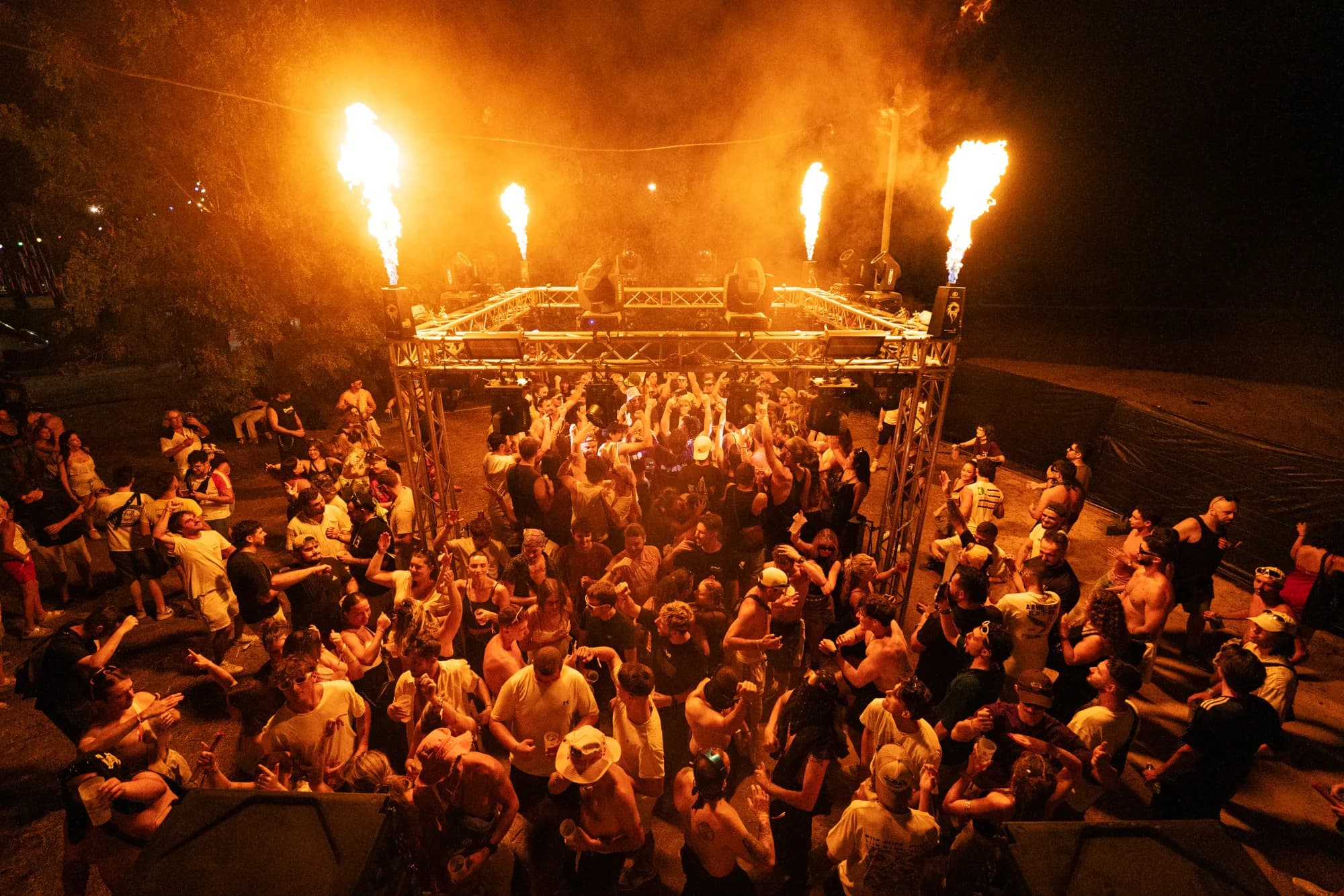 La Quercy Stage du Belfield Festival, ambiance techno façon boiler room